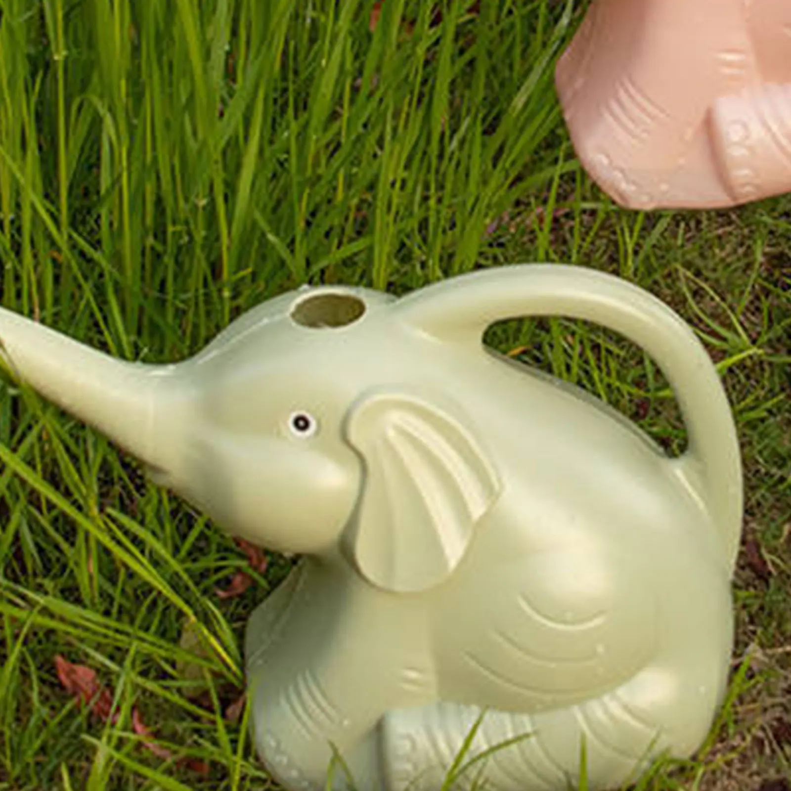 

Watering Can Portable Elephant Shape Plastic Kettle Watering Pot for Flowers Plant 3Colors