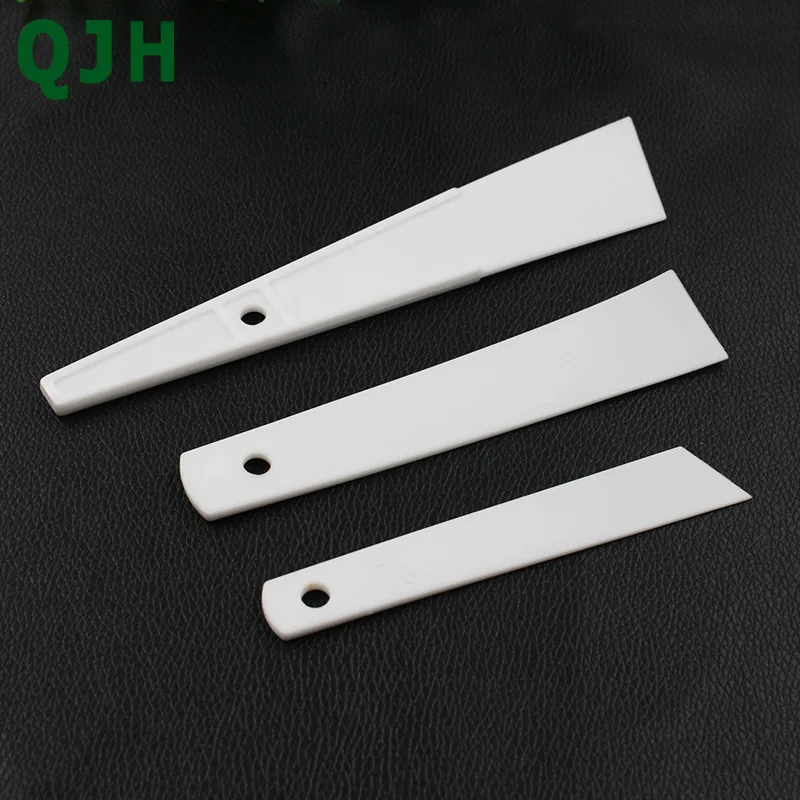 

Leather Craft Smear Glue Tool DIY Cow Leather Scraper Glue Plastic Scraper Sheet Carving Splicing Tool