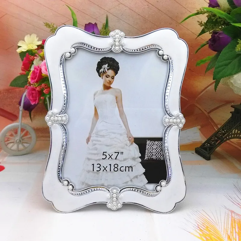 

Art House Frame 2016 Series European Style Creative Resin Silver Edge Oil Drop 4/6/7/10/12-Inch Frame Wholesale