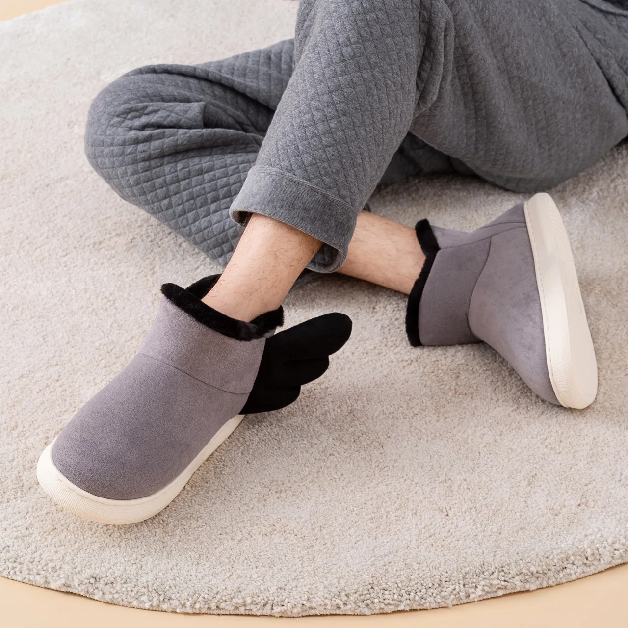 

Park West Anti-slip Warm Thick Bottomed Time of Childbirth Cover Heel Cotton-padded Shoes Cute Plush Children Couples Men And Wo