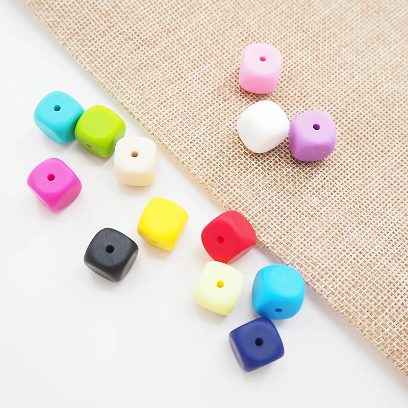 Chenkai 100 шт 13 мм силиконовая буква Прорезыватель бусины Детские Жевательные бусины в виде игральных костей для DIY Детский Прорезыватель Nacklace или браслет аксессуары - Цвет: Mixed