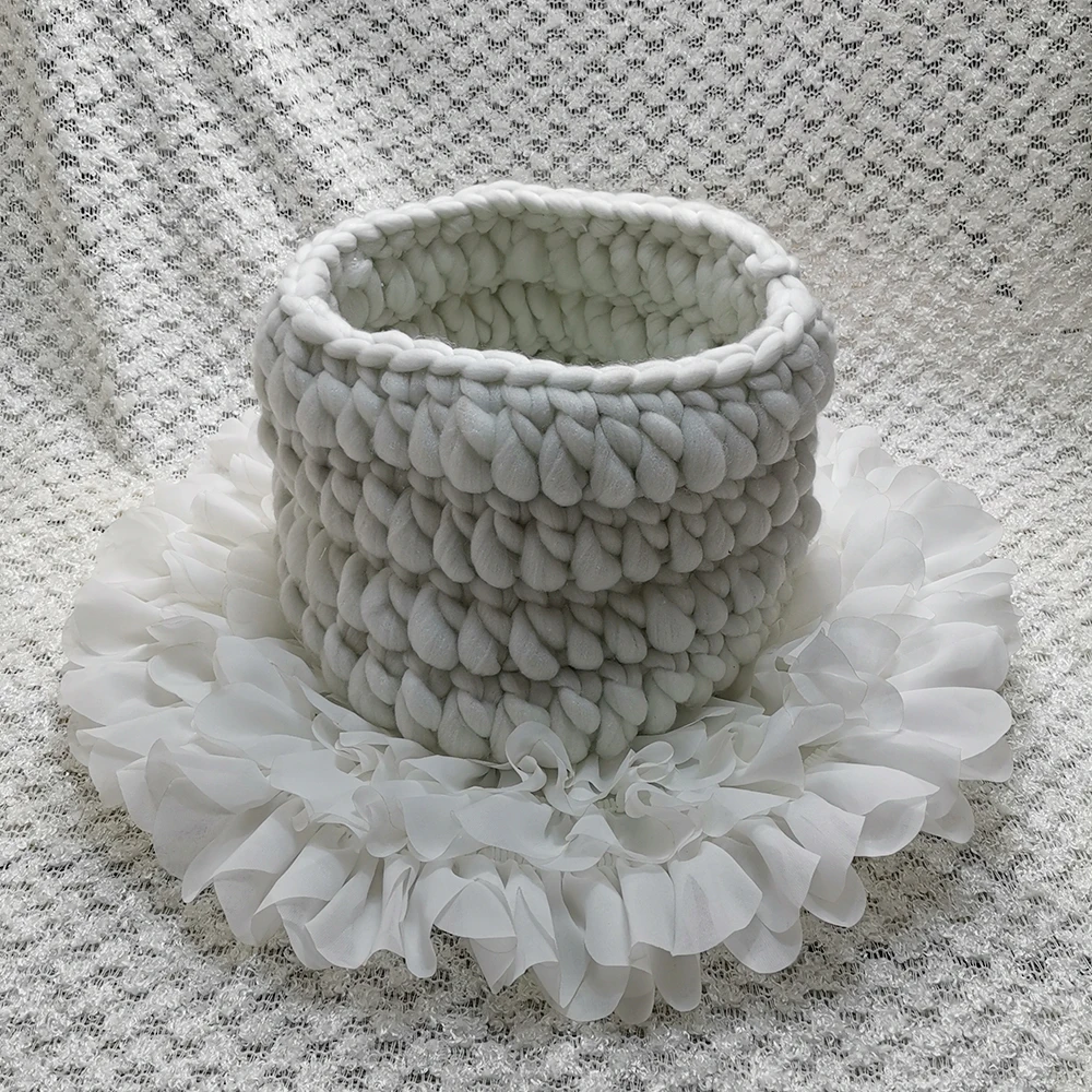 

Clearance 150*100cm Knitted Thin Fabric Backdrop Blanket+Knitted Basket+50cm Chiffon Flower Cushion for Baby Photography Shootin