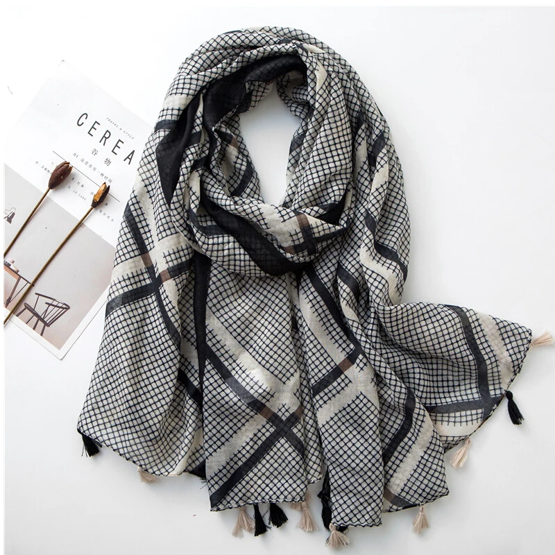 

New Fashion Viscose Cptton Scarf Elegant Scarves for Women Shawl Nice Hijab Lady Beach Wraps Lightweight Warm Soft Tassel