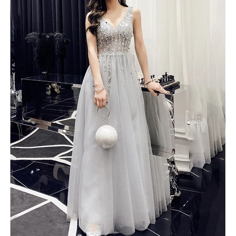 

2020 Summer Backless Bridesmaid Dresses Soft tulle with Beading Sequins V-Neck Sleeveless Floor Length Bridesmaid Dress