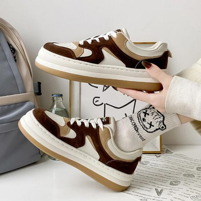 New Fashion Sneakers Women Vulcanize Shoes Low Top Skateboard Shoes Zapatos De Mujer Lace-up Ladies Casual Loafers Student Shoes