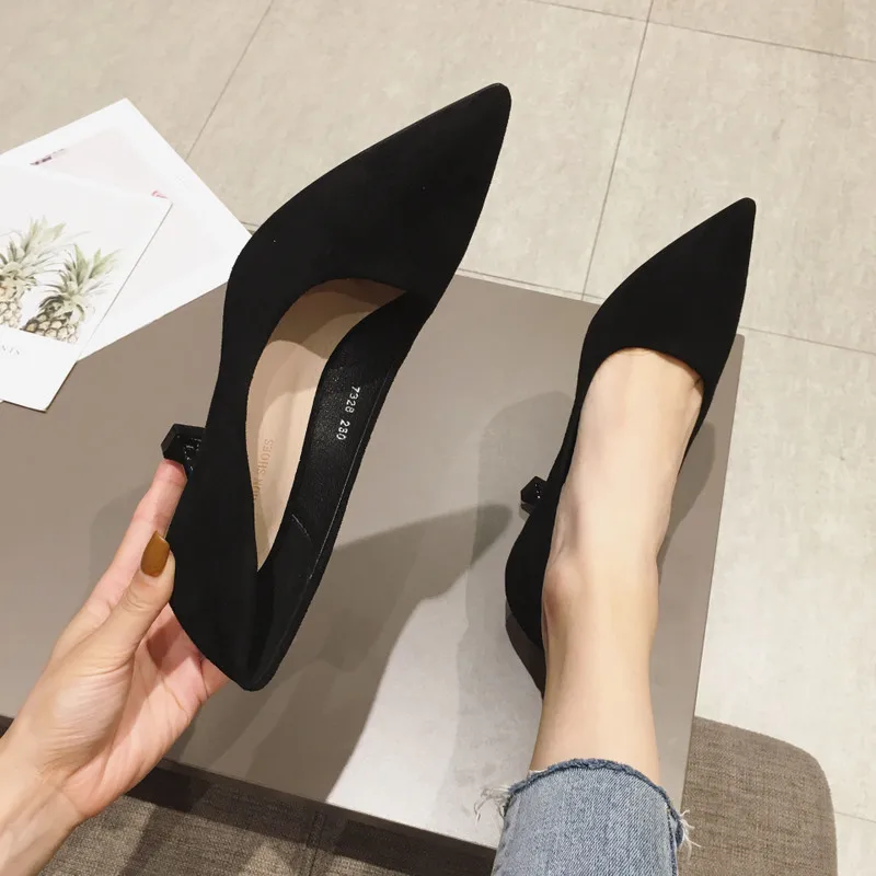 

Very Fairy of High Heel Shoes 2019 New Style Versatile Shallow Mouth Pointed Autumn Small 313233 Black And White with Pattern Co