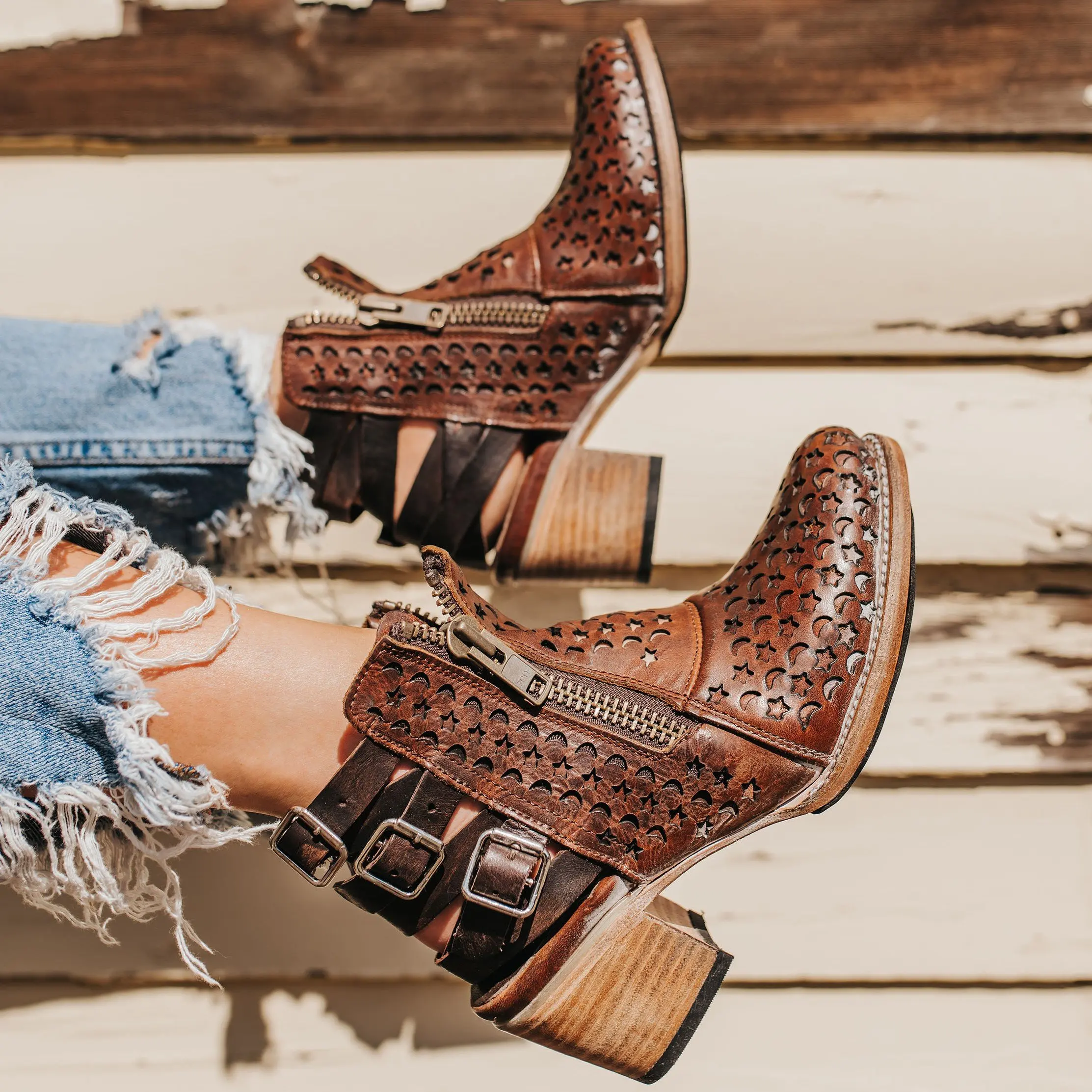 

LITTHING Buckle Boots Women's Boots Hollow Zipper Pointed Retro Fashion Trend Shoes Not Tied With Sets Of Casual Shoes 2019