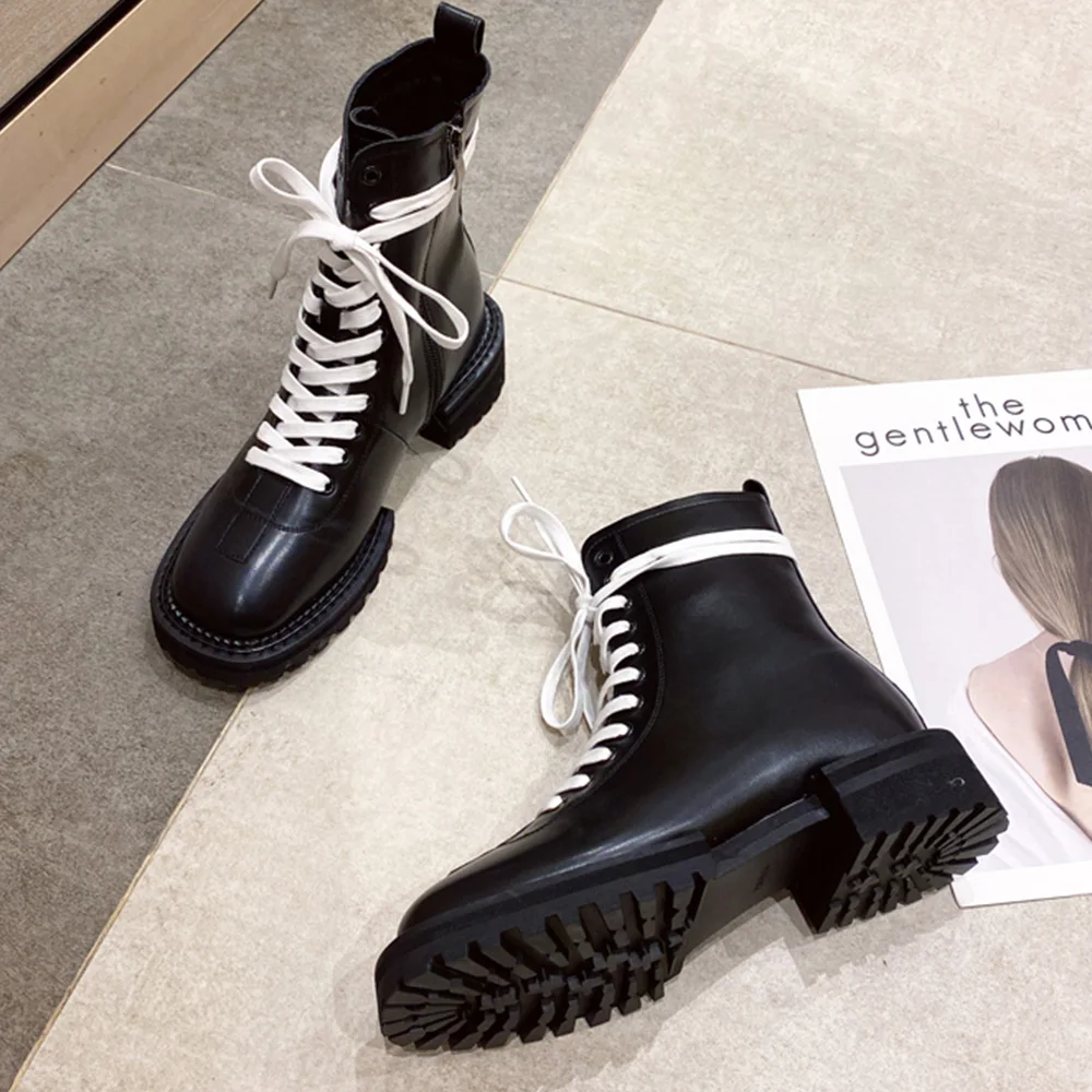 2020 Winter New Fashion Crimping Martin Boots Strap Contrast Color Fashion Short Boots Comfortable Women's Shoes Lace UpE301L