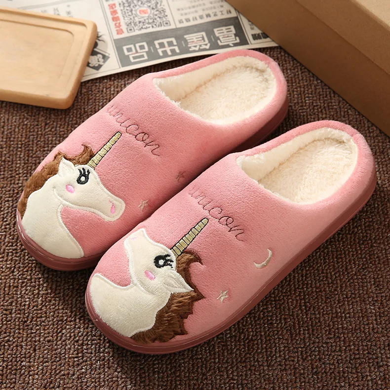 Unicorn pink Женские зимние домашние тапочки; Новинка года; нескользящие теплые домашние тапочки с мягким мехом для влюбленных пар; женские пушистые шлепанцы - Цвет: Unicorn pink