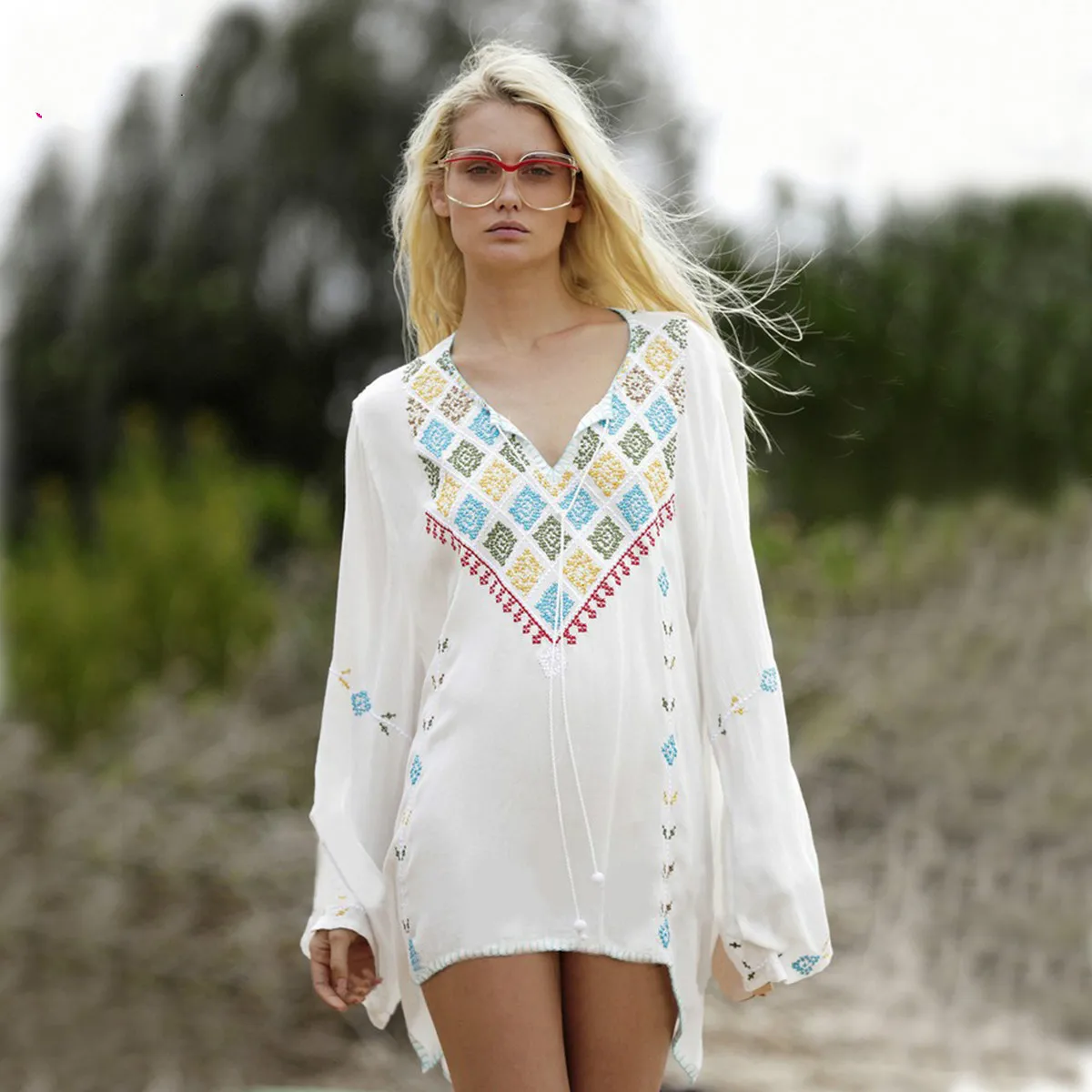Kiyumi Boho свободная Красная футболка женская с длинным рукавом v-образным вырезом Сексуальная Вышивка кисточкой v-образным вырезом хиппи Топы осень Рождественская рубашка новая