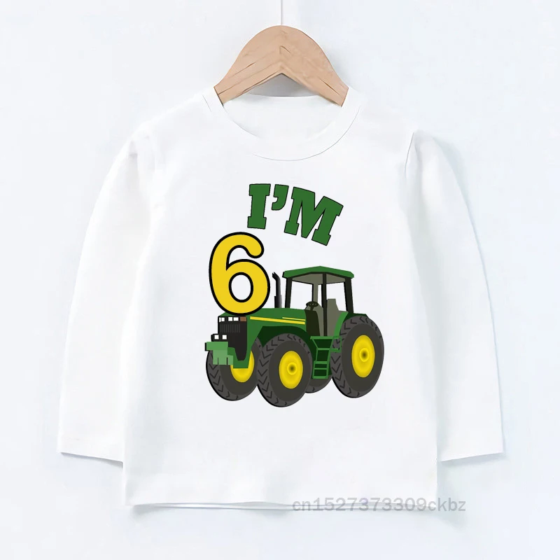 Трактор 1-9 с рисунком в виде цифр