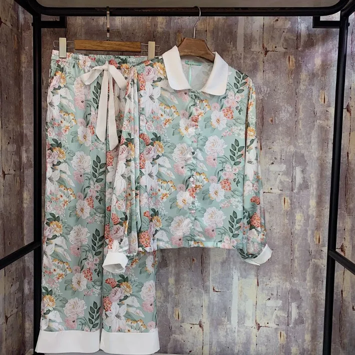 

2019 Spring New Fashion Women's Lapel Floral Printed Long Sleeve Pajamas Two Pieces Satin Silk Household Clothes Sleepwear