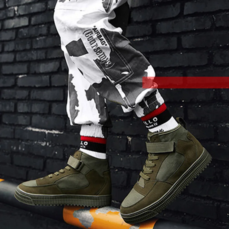 Men Fashion Solid Color Flat Sneakers New Men Wild Canvas Shoes Casual Running Durable Sports Shoes