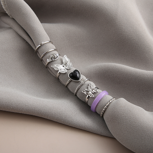 Vintage Rings Set for Women Men Aesthatic Retro Punk Silver Plated Heart Flower Butterfly Chain Finger Ring Jewelry 2022