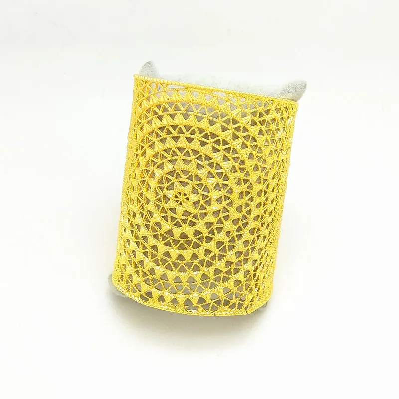 Kingdom Ma Gold Color Big Bangle for Women Dubai Bride Wedding Bracelet Africa Bangle Jewelry Gold Charm Bracelet party gifts