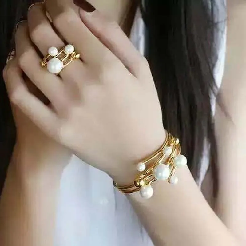 HUANZHI многослойный полый жемчужный браслет с регулируемым золотым металлическим кольцом, браслет для женщин, девушек, вечерние свадебные каникулы