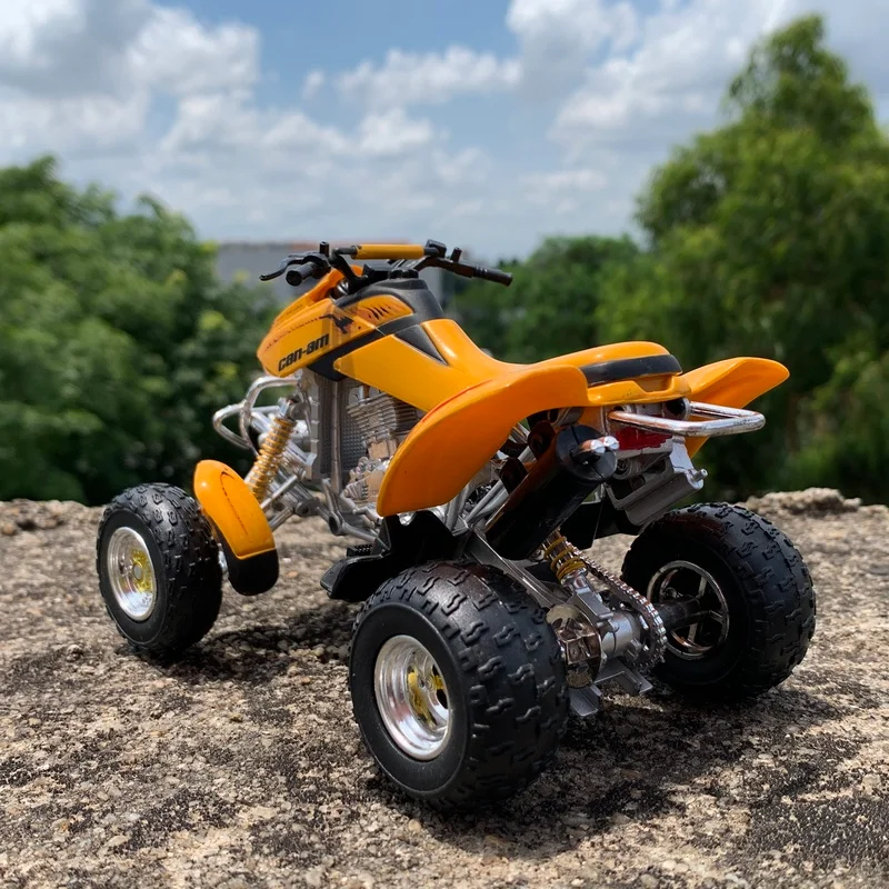 1:12 Bombardier 4X4 Four Wheel Off-road Vehicle All Terrain Motorcycle Metal Diecast Model Car Collection Ornaments