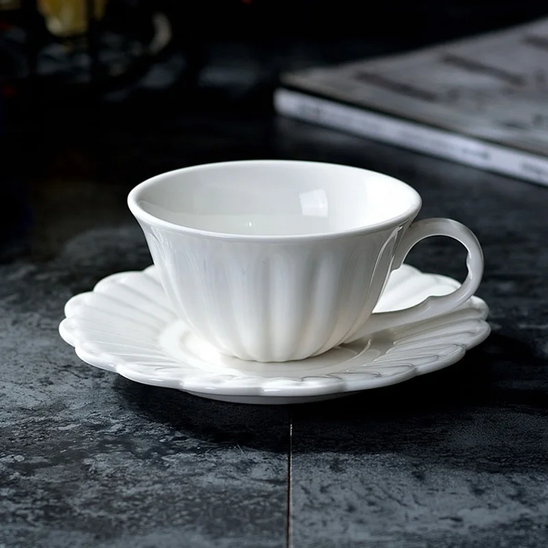 

European style palace coffee Mug with dish,Roman cup saucer Coffee Tea Milk Cup Drinkware Mugs Porcelain Mugs Personality Cup