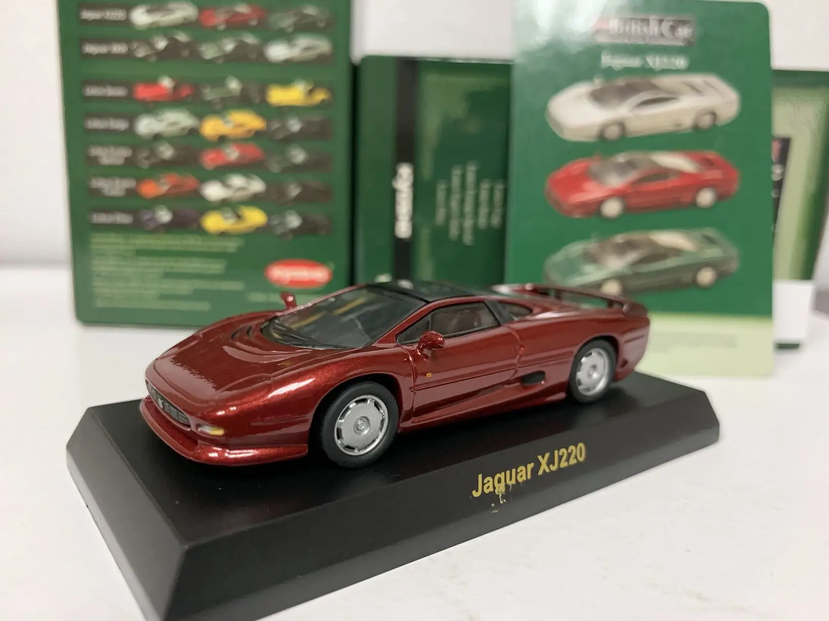 1/64 Kyosho Jaguar XJ220 Red Diecast Car Model 
