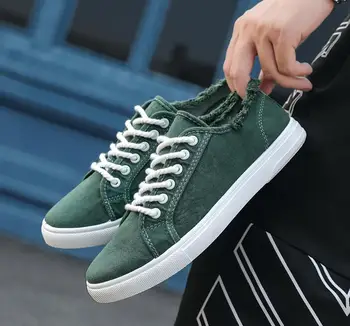 

2019 summer breathable men canvas shoes are versatile with trendy white casual shoes and fashionable colorful men canvas shoes