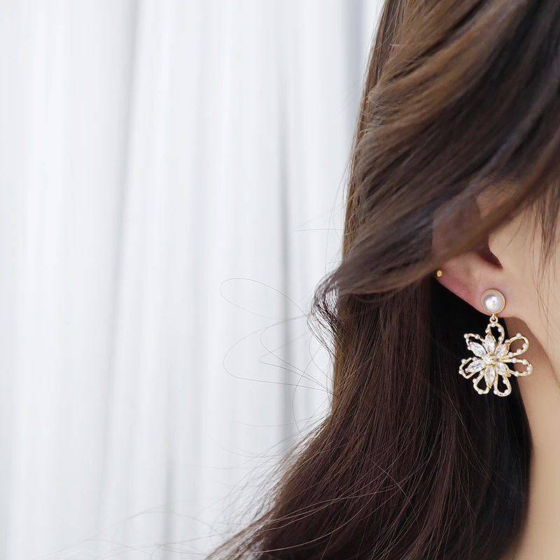 Luxurious Exquisite Hollow Flower Super Shine CZ Earring Romantic AAA Cubic Bling Zirconia Temperament Stud Earrings Pendant