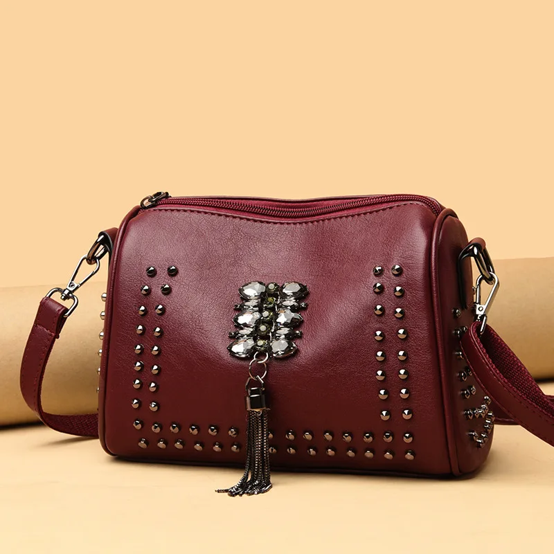 

Black Leather Rivet Crossbody Bags for Women Vintage Handbags with Tassels Female Solid Color Shoulder Bags Causal Messenger Bag