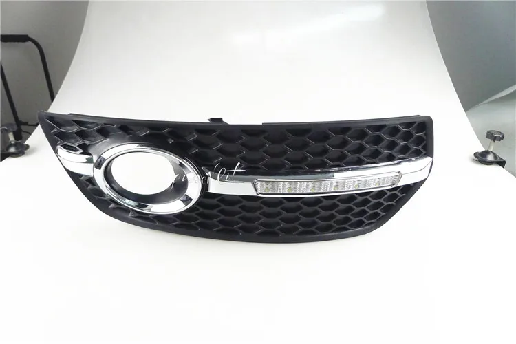 Подходит для Audi Q5 10-13 A6L автомобиля DRL вождения дневного света DRL с мигающим желтым сигналом поворота противотуманная фара реле дневного света