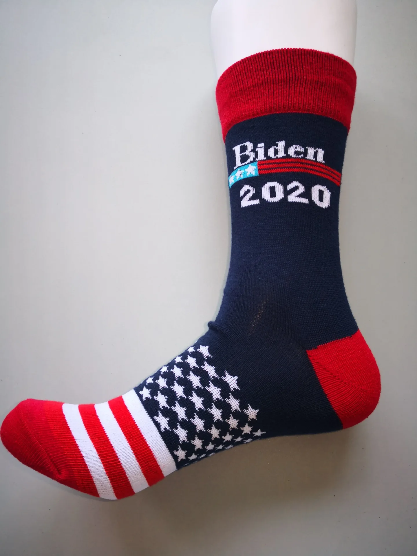Biden RedW Носки до середины икры для взрослых, носки Джозефа робинетта, бидендональда Трампа, для бизнеса,, флаг США, звезды, полосы, красная полоса - Color: Biden RedW