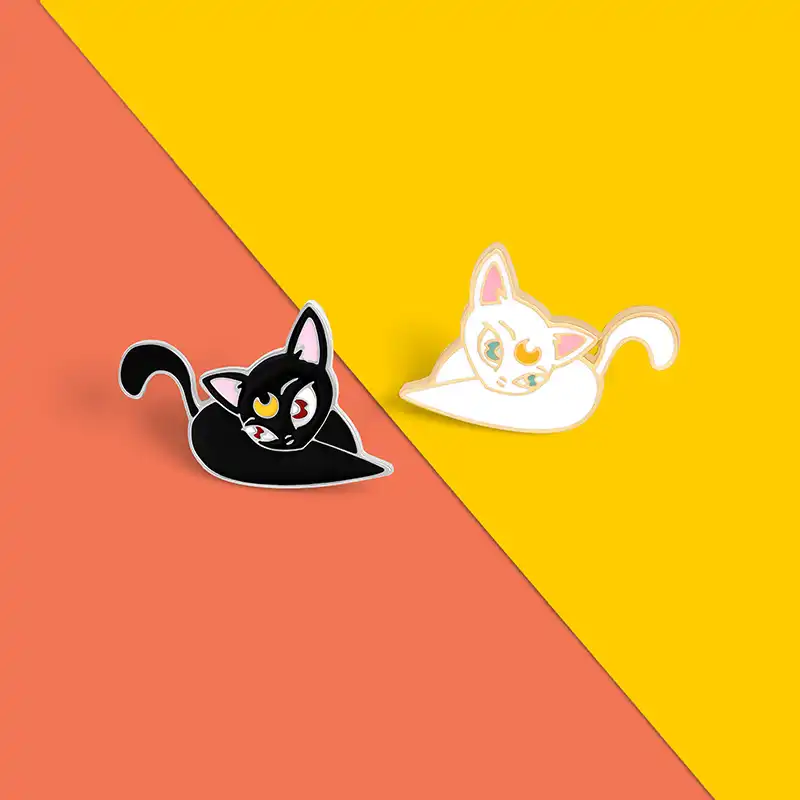 ピンク猫耳luna猫エナメルピンガール子猫ブローチバッグラペルピンブラックホワイトアニマルバッジジュエリー漫画アニメ子供のためのギフト ブローチ Aliexpress