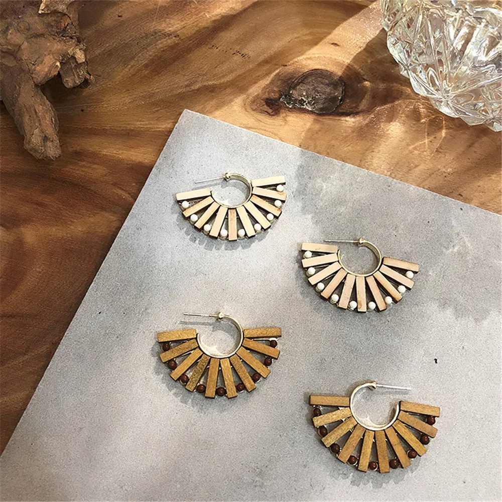 

AOMU Vintage Creative Personality Fan Shaped Wood Irregular Geometry Stud Earrings for Women Gift Party Jewelry Pendientes