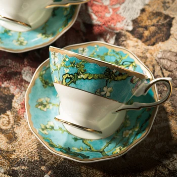

European Ceramic Coffee Mug Tea Cups and Saucer Sets European Bone China Royal Luxury Handmade Porcelain Tazas Drinkware Bb50