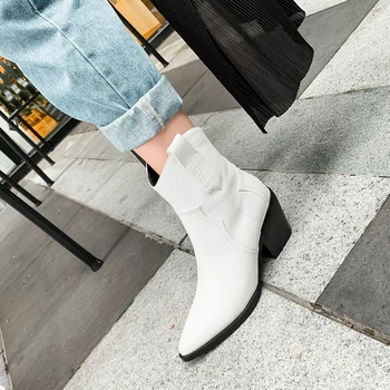 

Plus Size 34-43 Slip-On Retro Black Booties Woman Winter Autumn Western Boots Women 2019 Fashion Ankle Cowboy Boots Shoes Woman