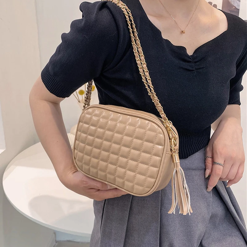 

aliwood Casual Diamond Females Crossbody Bag Chain Leather Tassel Women Shoulder Messenger Bags Retro MIni Flap Bolsas Feminina