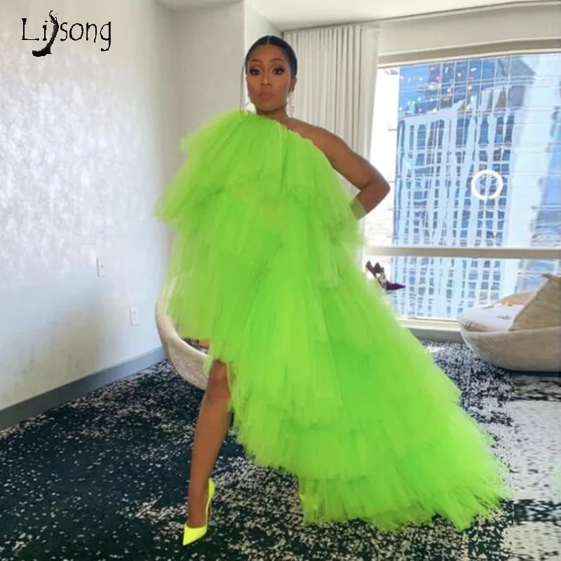 

Fashion Neon Green Asymmetrical Long Evening Gown Tiered Ruffles Puffy Prom Party Dresses One Shoulder Hi Low Formal Dresses