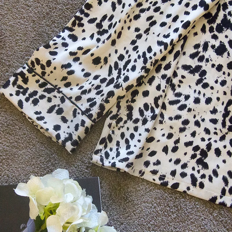 Pijamas de seda de hielo de manga larga para mujer, ropa de dormir fina de  dos piezas, Sexy, con estampado de leopardo, Simple, traje de moda|Sets de  pijamas| - AliExpress