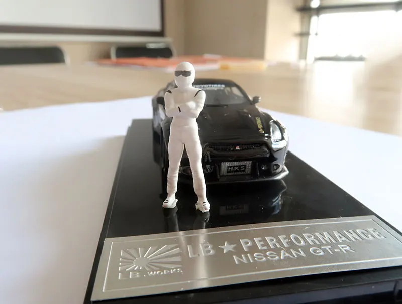 1: 64 масштаб Литой Сплав автомобиля Моделирование Статический автомобиль гонщик характер тестер цифры Diorama миниатюрная сцена модель Коллекция