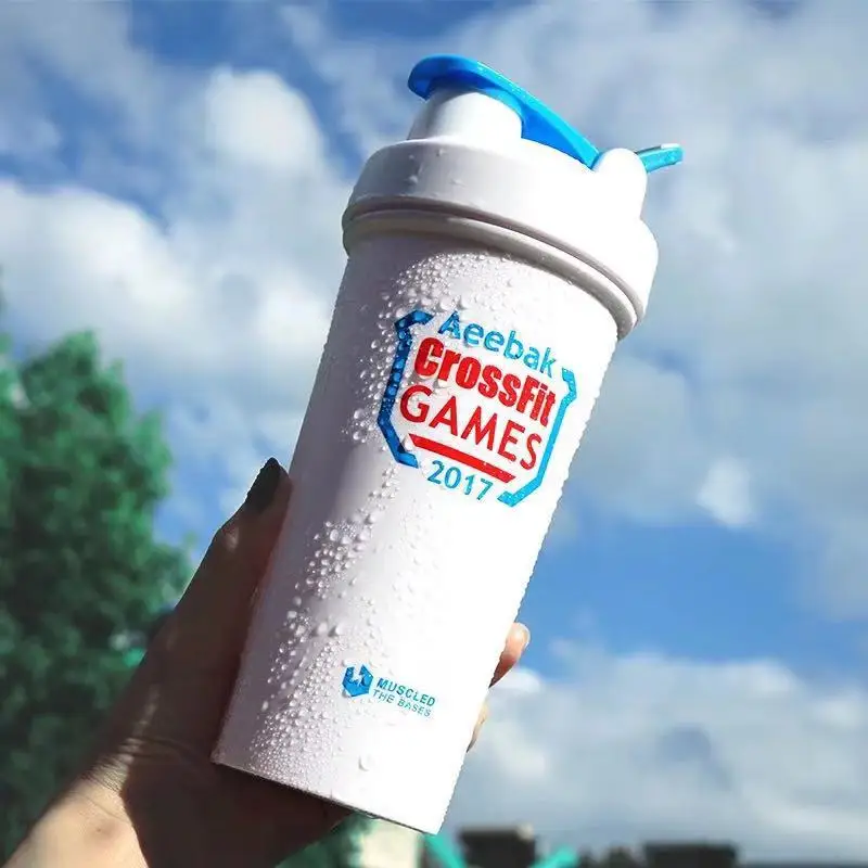Water Cup Plastic Shake Cup Sports Fitness Cup Large Capacity Kettle Portable Summer Water Bottle Space Cup - Color: 2
