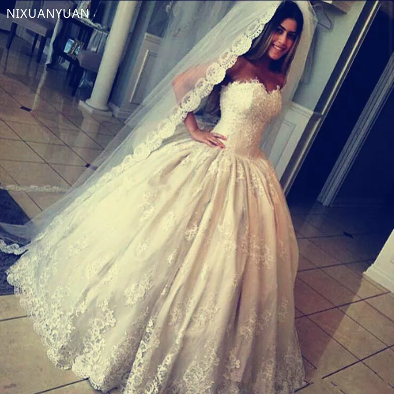 

2020 Ball Gown Wedding Dresses Lace Applique Sweetheart Sleeveless Bridal Gowns Wedding Gowns Vestido De Novia