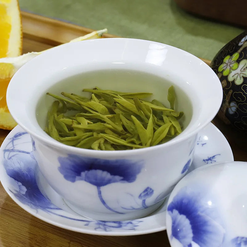 China Famous Good Quality Dragon Well New Spring Long-jing Green Tea for Weight Lose Health Care Tender Aroma
