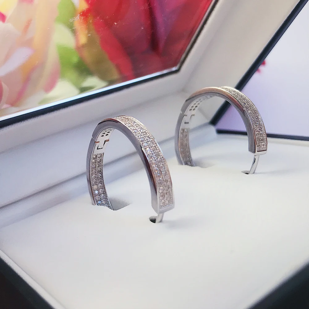 silver hoop earrings (2)