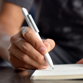 

JIANWU 1pc Candy Colors Scrub Gel Pen Business Office Signature Pen High-quality Solid Color black ink pen school supplies