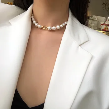 

SRCOI Retro Natural Round Pearl Short Necklace Gold Color French Sweet Style Beads Choker Necklace Female Jewelry Weddings Gifts