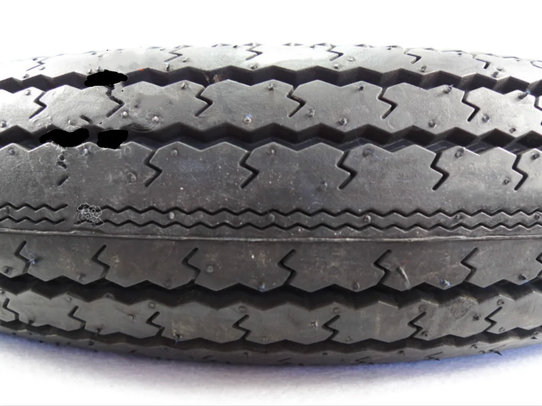 Automobile Industry Retro Modified Locomotive and Motorcycle Sawtooth Tyre 130/90-15 Tire