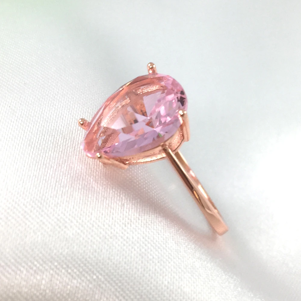 Обручальное кольцо в форме капли воды с кубическим цирконием розовое золото