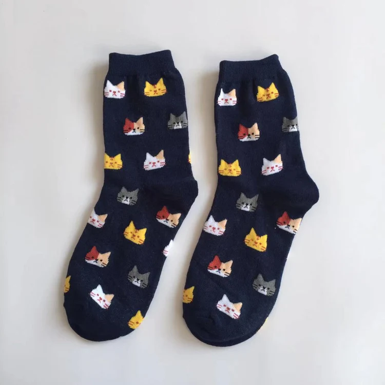 Qisin New Design Women Socks Cartoon Animal Cute Cat Ankle Short Casual Girl Thick Warm Cotton Socks for Ladies Christmas Gifts thermal socks for women