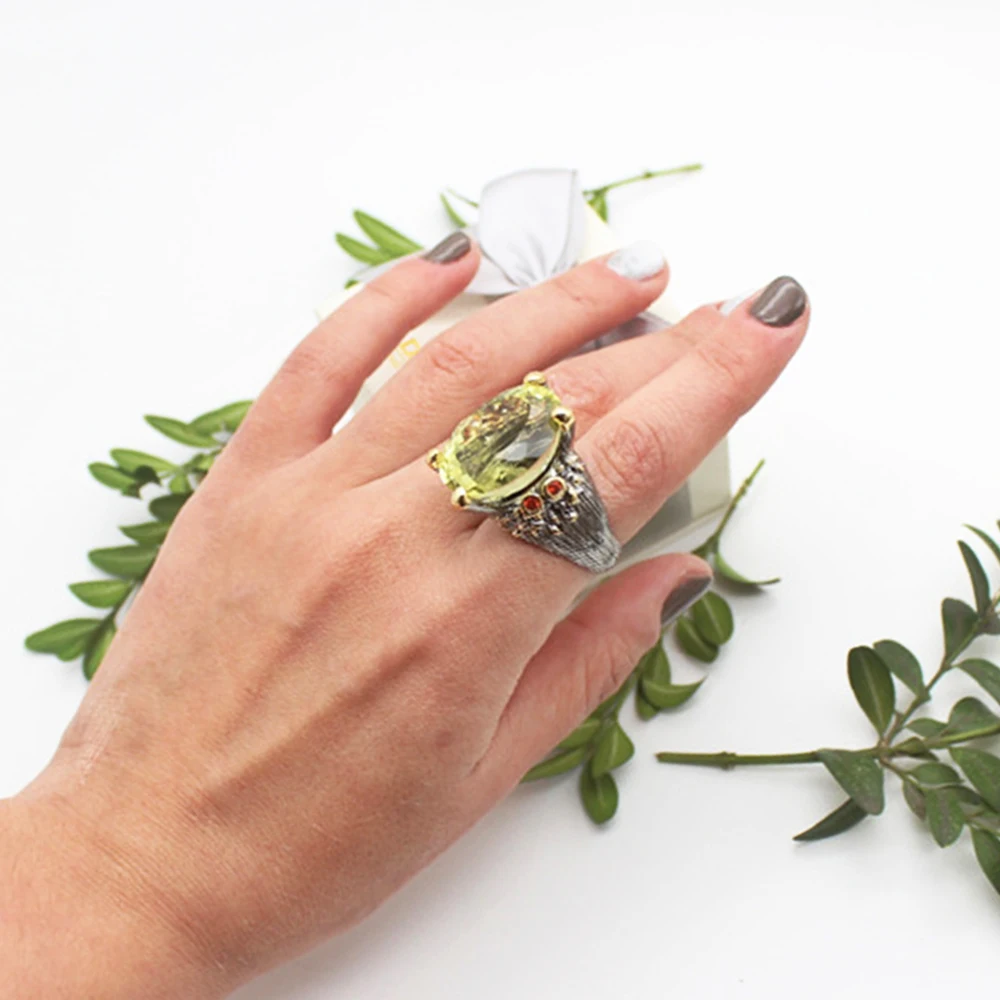 Big green stone ring (1)