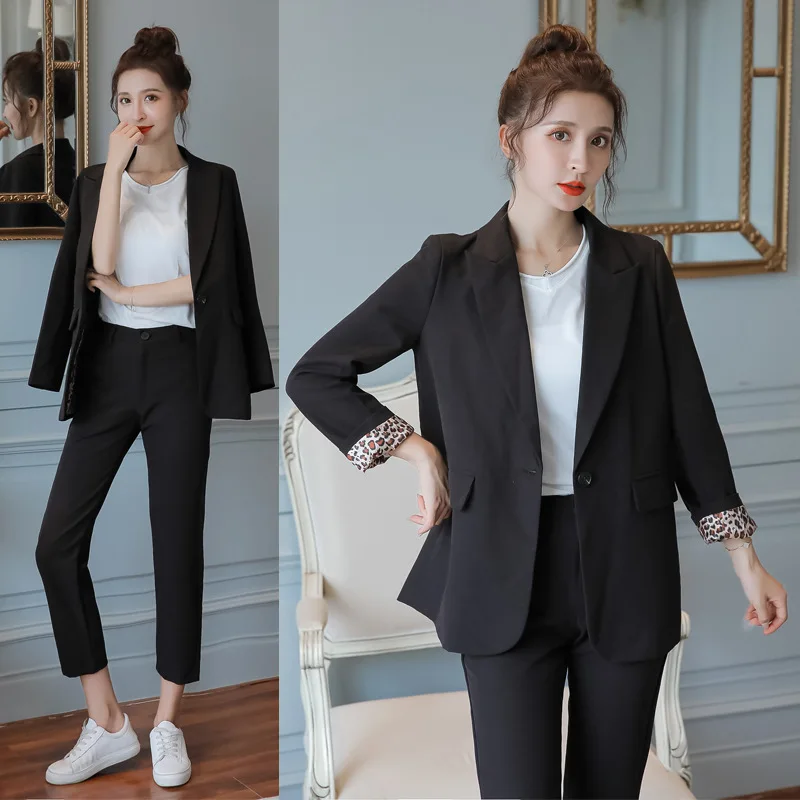 

2019 Autumn & Winter Photo Shoot New Style Leopord Pattern Lining Cloth Black And White with Pattern Suit Suit + Capri Pants Two