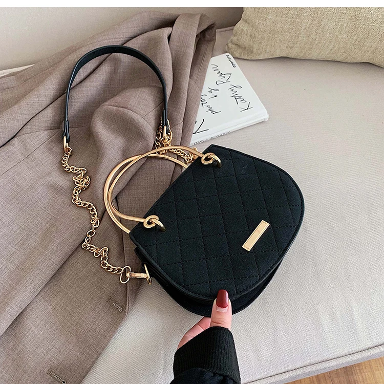 Autumn And Winter Fashion Wild Solid Color Messenger Bag Messenger Bag Width 19cm Height 15.5cm Thickness 8cm