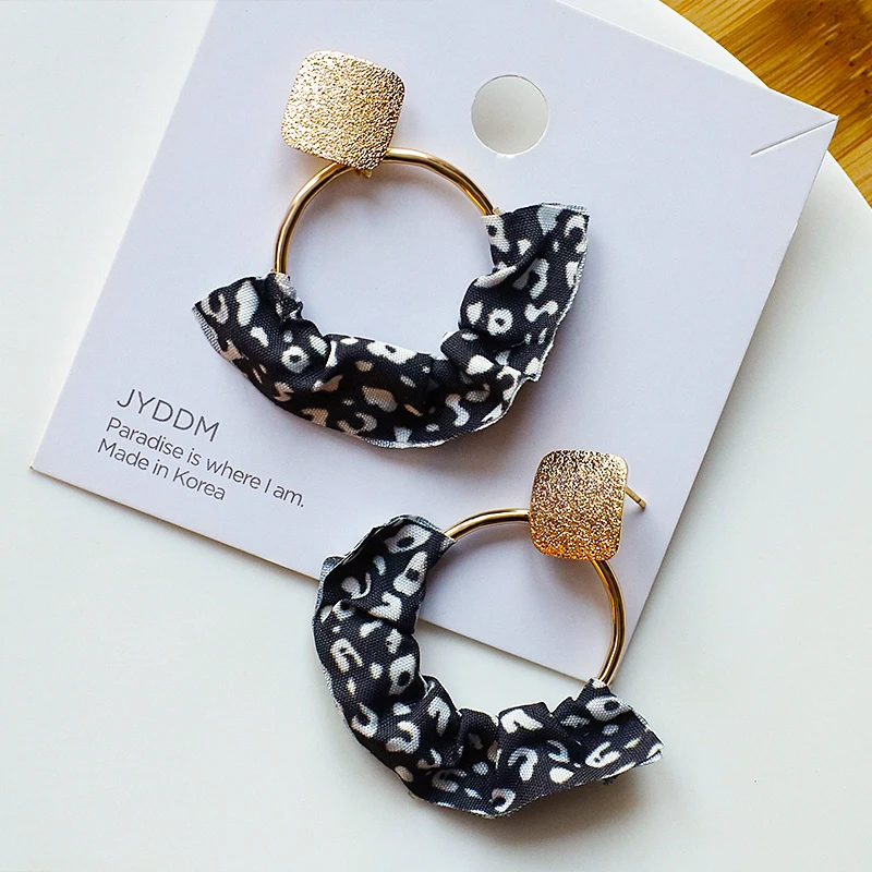 Женские винтажные сережки подвески Lifefontier с цветком из черной и белой ткани