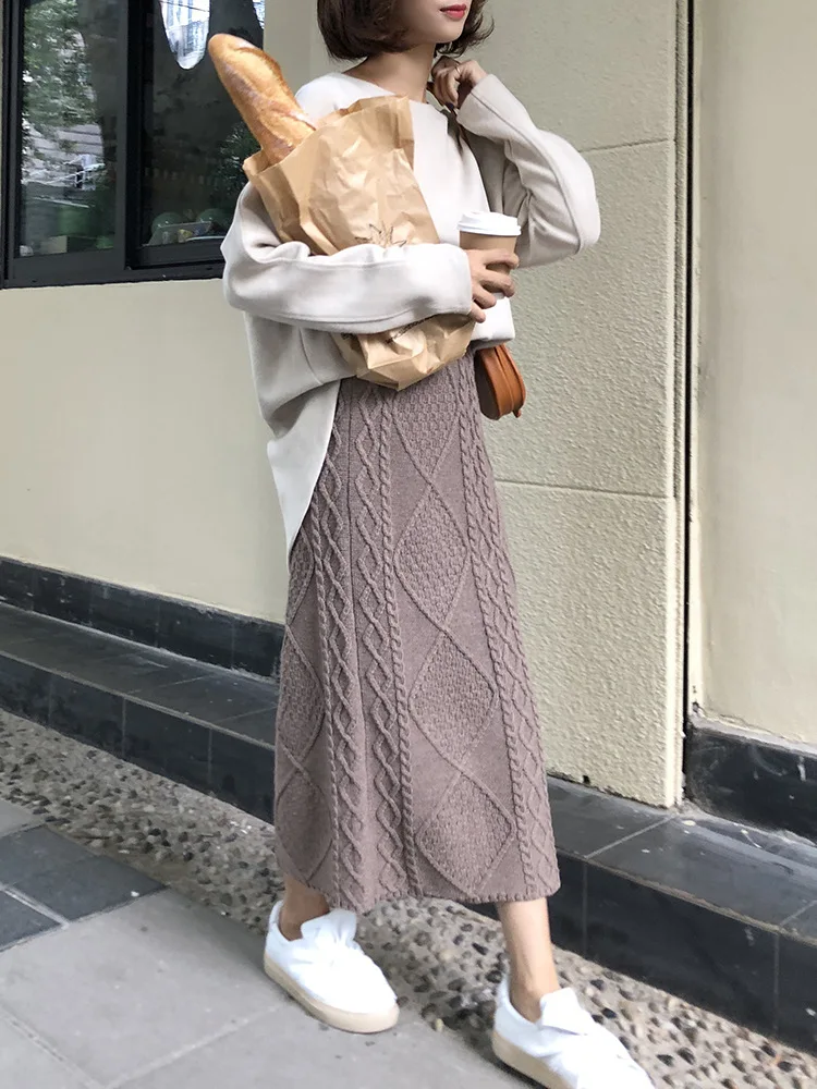 

Rhombus High-waisted Knitted Skirt Children Autumn And Winter Mid-length Slimming Skirt One-step Skirt Wool Skirt